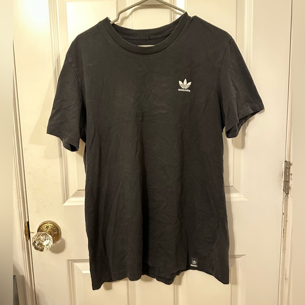 XL Adidas black skateboarding t-shirt